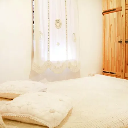 Гостевой дом Persephone House Пендакомо
