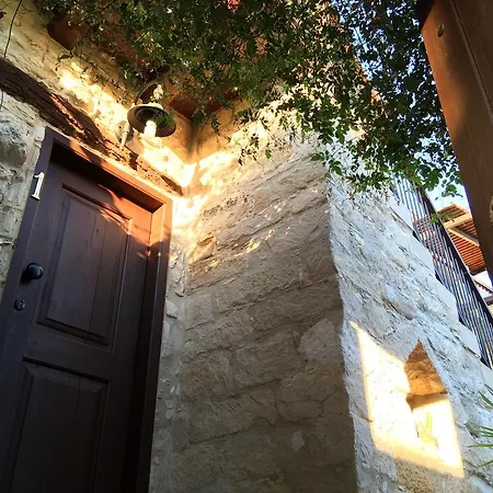 Persephone House Пендакомо